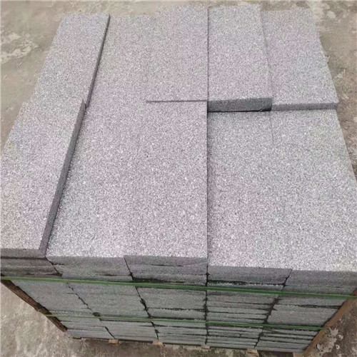 山東芝麻黑板材