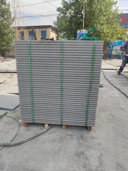 芝麻灰干掛石材